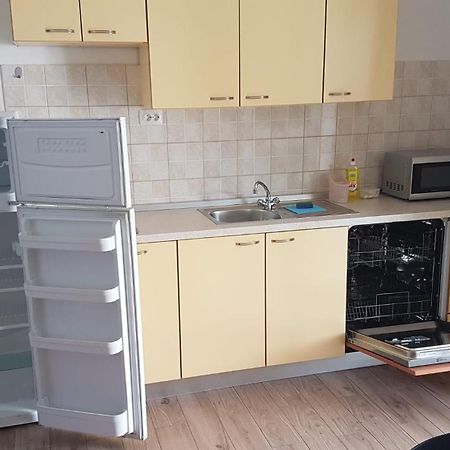 Apartments Luka Pakoštane Eksteriør bilde