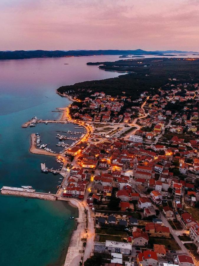 Apartments Luka Pakoštane Eksteriør bilde