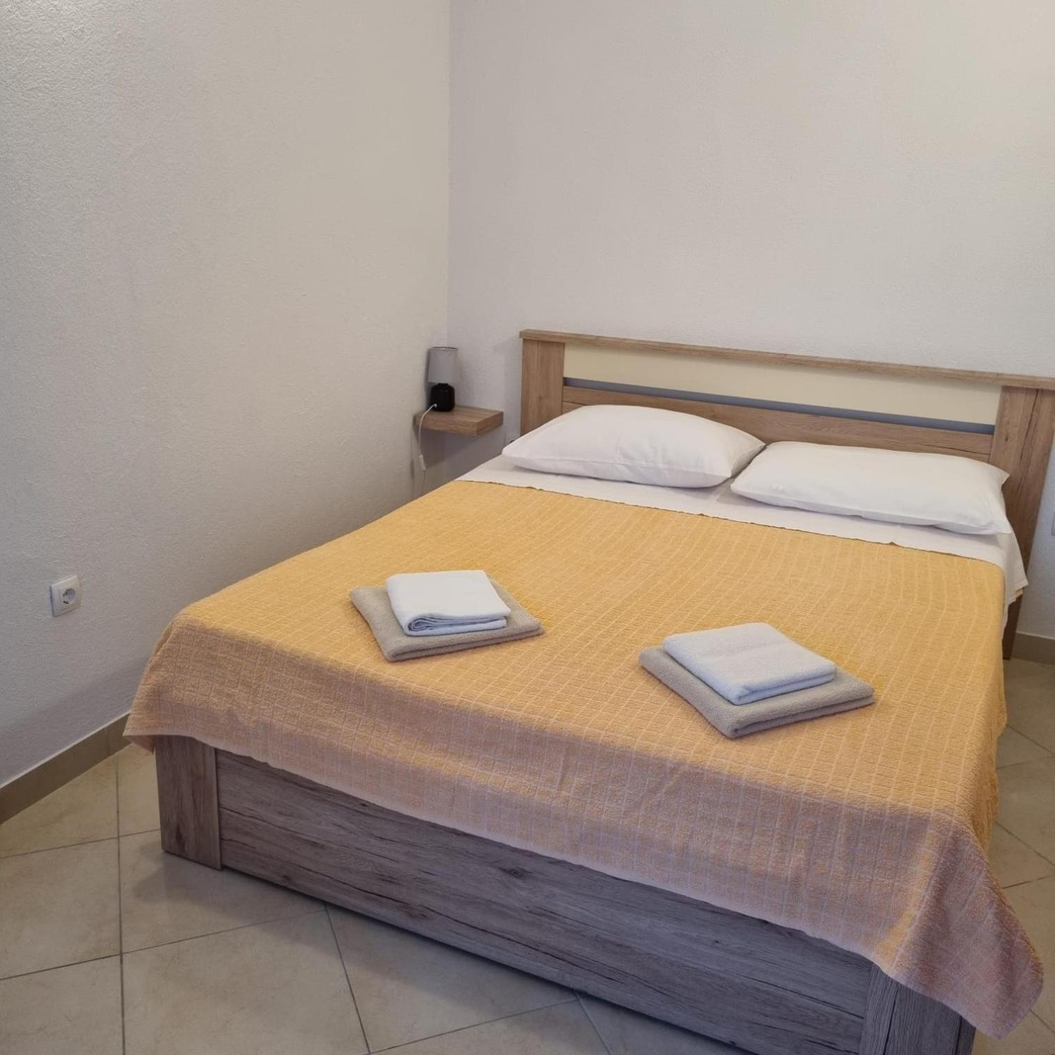 Apartments Luka Pakoštane Eksteriør bilde